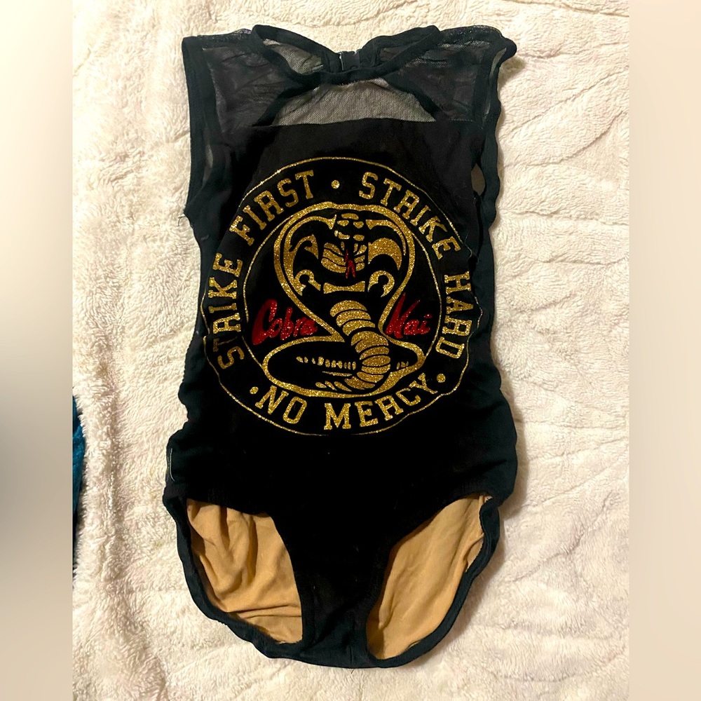 Custom cobra Kai Leo, YL